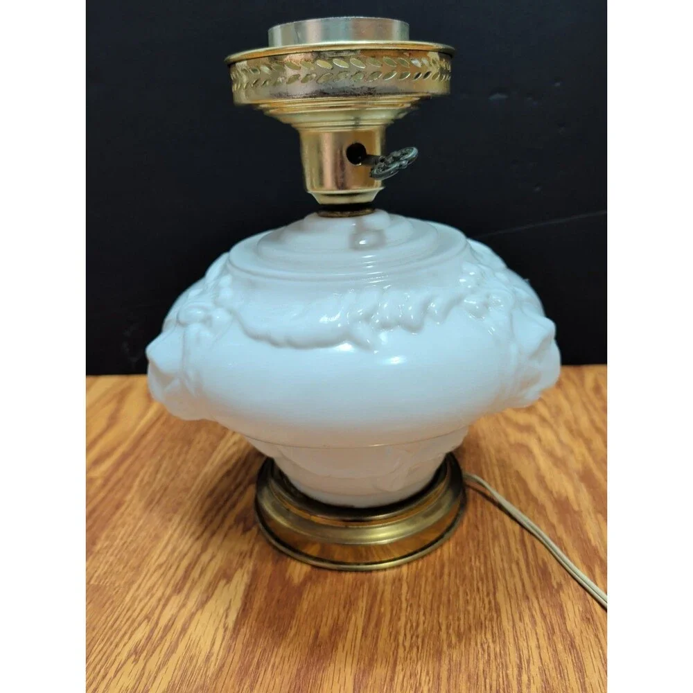 Unbranded vtg milk